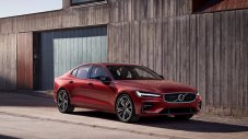 Volvo показа S60 в Щатите