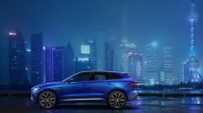 Jaguar F-Pace показа своя профил