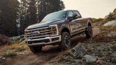 Ford F-Series Super Duty получи нов V8 мотор и технология за теглене