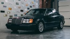 Единственият Mercedes-Benz W124 с двигател от BMW M1