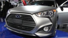 Kia пуска седан на базата на Hyundai Veloster
