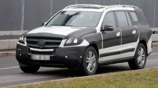 Новият Mercedes-Benz GL се разкри на тестове