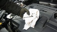 Маслото мирише на изгорели газове &ndash; трябва ли да се притеснявате?