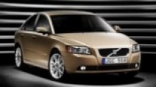 Volvo готви новите поколения на S40 и S60