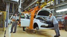Дори служителите на АвтоВАЗ не искат &bdquo;антикризисната&ldquo; Lada 
