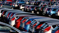 Какво се случва с непродадените нови автомобили?