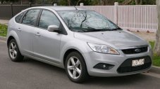 Може ли 11 човека да се поберат във Ford Focus?