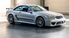 Най-дивият Mercedes: защо този CLK струва колкото две Ferrari Roma