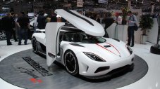 Koenigsegg заклейми Ferrari и McLaren