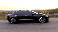 Защо Tesla Model 3 ще е най-безопасният автомобил в света