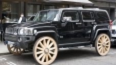 Hummer H3&hellip;&hellip;.с дървени колела