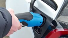 Експерти: Лизингът на електромобил е неоправдано скъп
