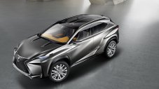 Lexus събира погледите с нов градски кросовър