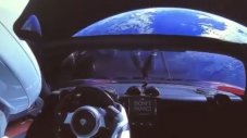 Защо Илон Мъск прати една Tesla в космоса - съвсем буквално?