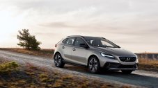 Volvo префасонира V40 и V40 Cross Country