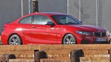 BMW 2-Series влезе в ролята на фотомодел