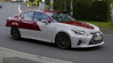 Lexus тества конкурент на BMW M5