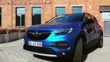 Новата ера в Opel: тестваме Grandland X
