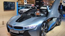 BMW пуска открита версия на i8
