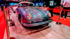 75 фантастични класики от Porsche на изложба в София