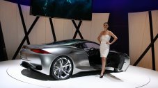 Infiniti показа Еmerg-E