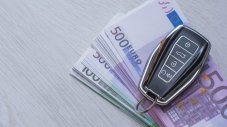 Новите коли поскъпват от ноември - спорът е с колко