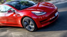 Каква е реалната мощност на Tesla Model 3?