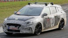 Ford тества новото комби Focus