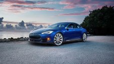 Tesla подобри рекорда си за производство