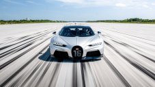 Може ли Bugatti Chiron Super Sport да победи космическа совалка?