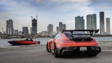 Mercedes-AMG GT Black Series се сдоби с двойник &ndash; скъпа яхта