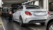 Mercedes са най-продаваните премиум коли тази година