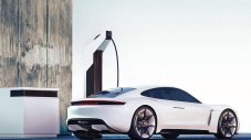 Porsche инвестира 15 млрд. евро в електромобили