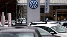 Volkswagen ще плаща и на клиентите си в Европа