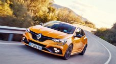 Вижте как новото Renault Megane RS ускорява до 237 км/ч (ВИДЕО)