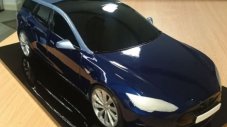 Богат англичанин превръща Tesla Model S в комби
