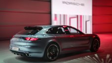 Porsche пуска комбито Panamera в серия