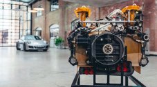 Subaru и Porsche - защо боксерите не са изчезнали от пазара