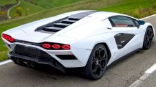 Lamborghini изтегля новия Countach заради падащ капак на двигателя
