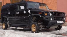 Само в Русия: Hummer с джанти от Лада
