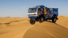 От Камаз до Rolls-Royce: Най-екстремните машини в Рали Дакар