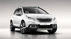 Първи снимки на Peugeot 2008