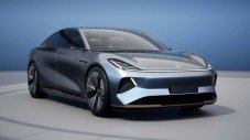 Китайски производител на климатици вече продава коли в Европа