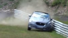 Таксито Jaguar XJ катастрофира на Нюрбургринг