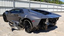 Най-евтиното в света Lamborghini&nbsp;Aventador&nbsp;Ultimae&nbsp;се продава