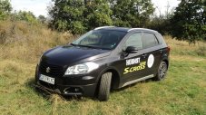 Новото Suzuki SX4 S-Cross привлича с универсалност