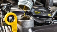 Трябва ли да се сменя маслото след зимата?