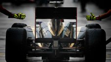 Renault F1 хвърли ръкавица на Mercedes и Ferrari 