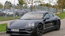 Серийният електромобил на Porsche се появи без камуфлаж