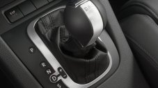 VW изтегля над 380 000 коли в Китай